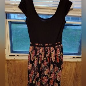 Xs xhilaration rose dress
